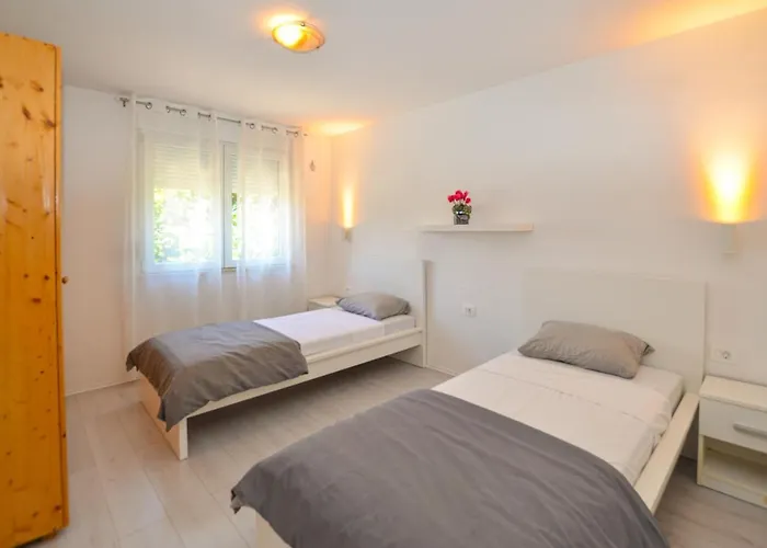 Iris Διαμέρισμα